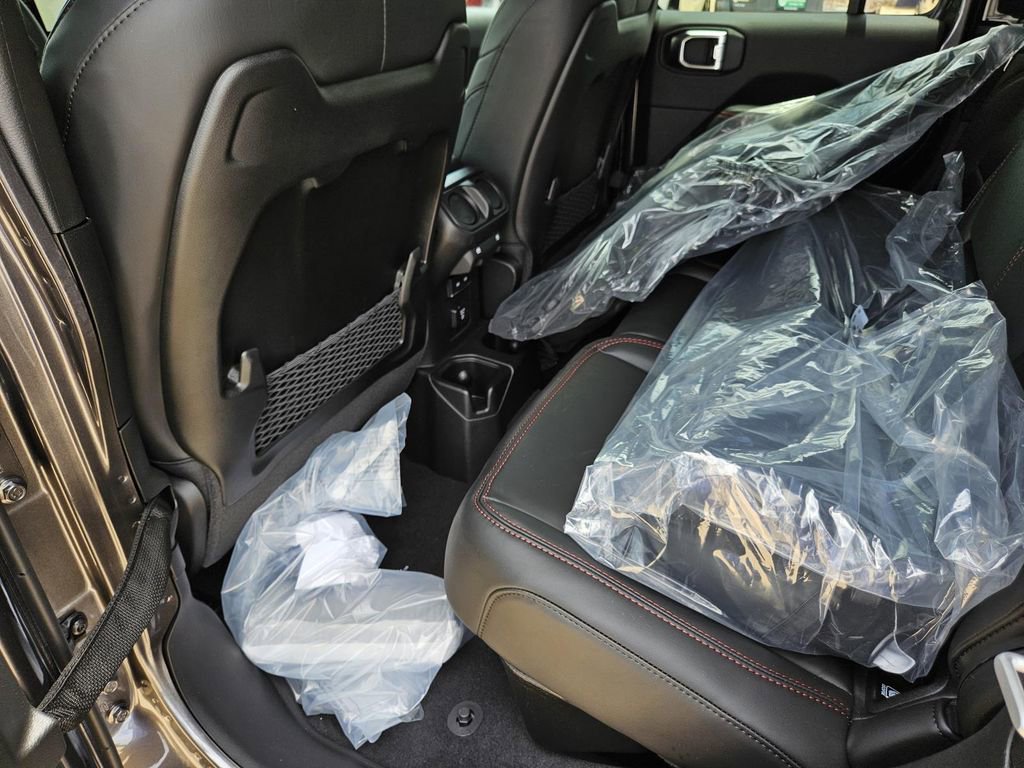 New 2025 Jeep Gladiator Rubicon image 22