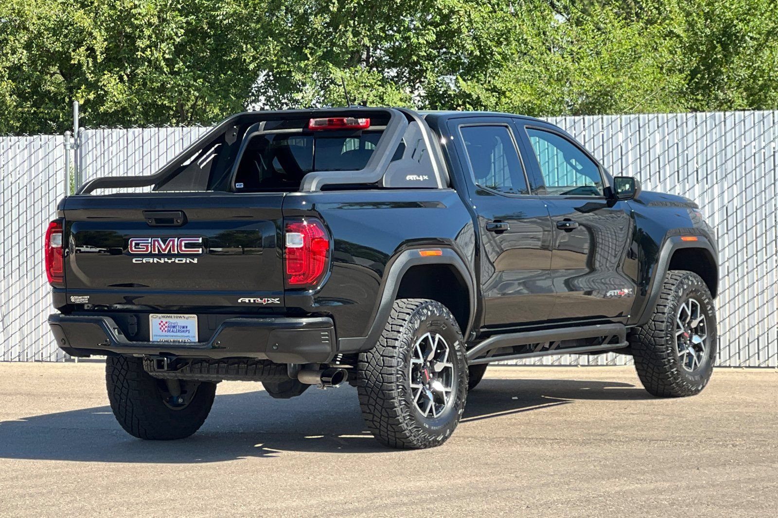 Used 2024 GMC Canyon AT4X AWD/4WD image 4