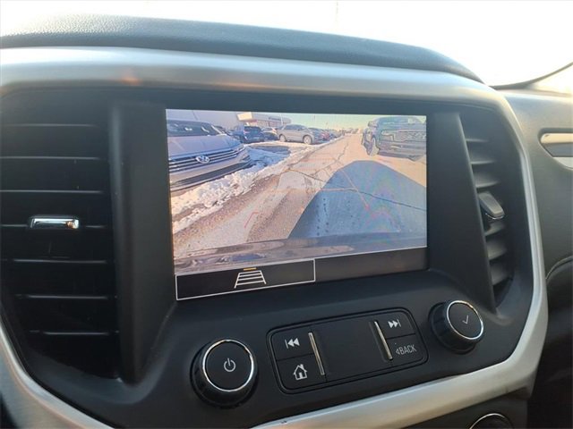 Used 2020 GMC Acadia SLE image 17