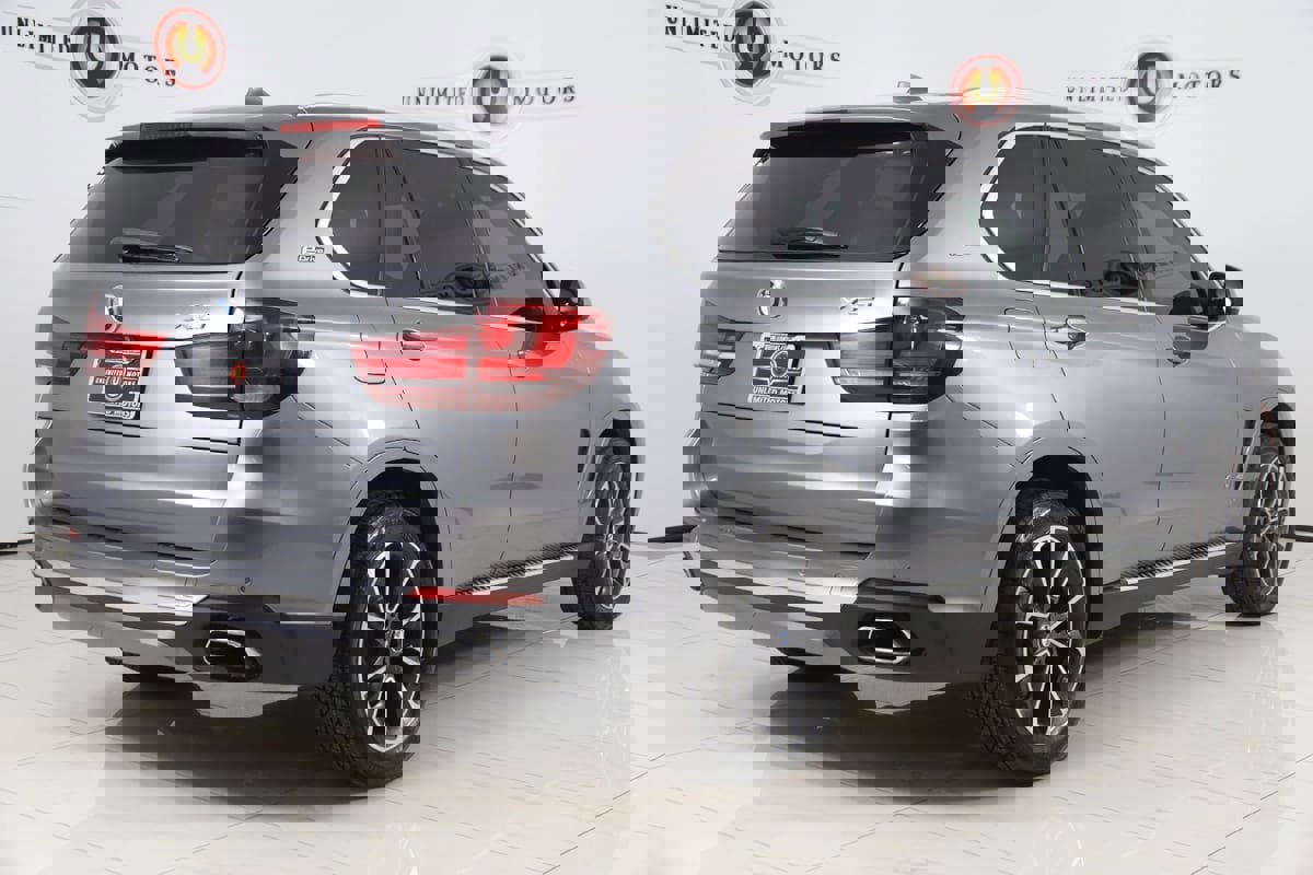 Used 2017 BMW X5 xDrive40e image 3