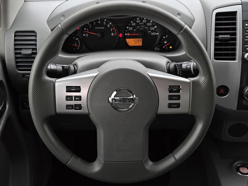 Used 2021 Nissan Frontier SV w/ Midnight Edition Floor Mats RWD image 14
