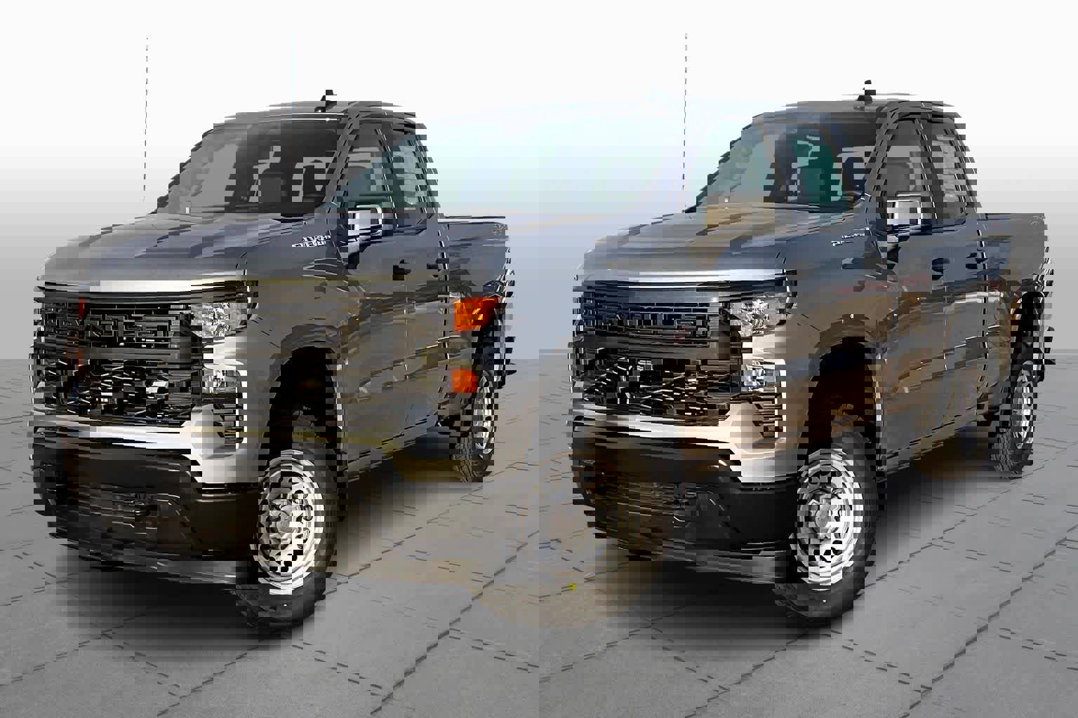 Used 2026 Chevrolet Silverado 1500 W/T w/ Trailering Package image 2