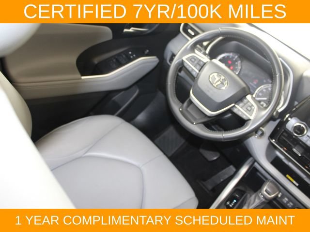 Used 2023 Toyota Highlander XLE FWD image 16