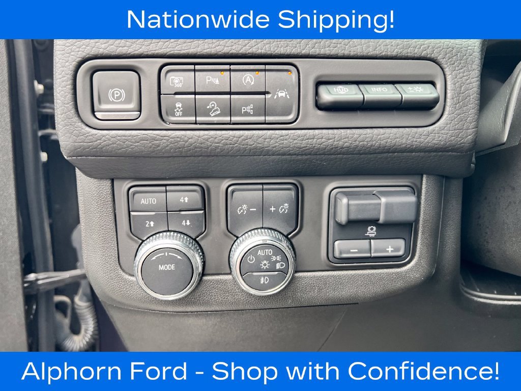 Used 2023 GMC Yukon XL Denali w/ Advanced Technology Package AWD/4WD image 15