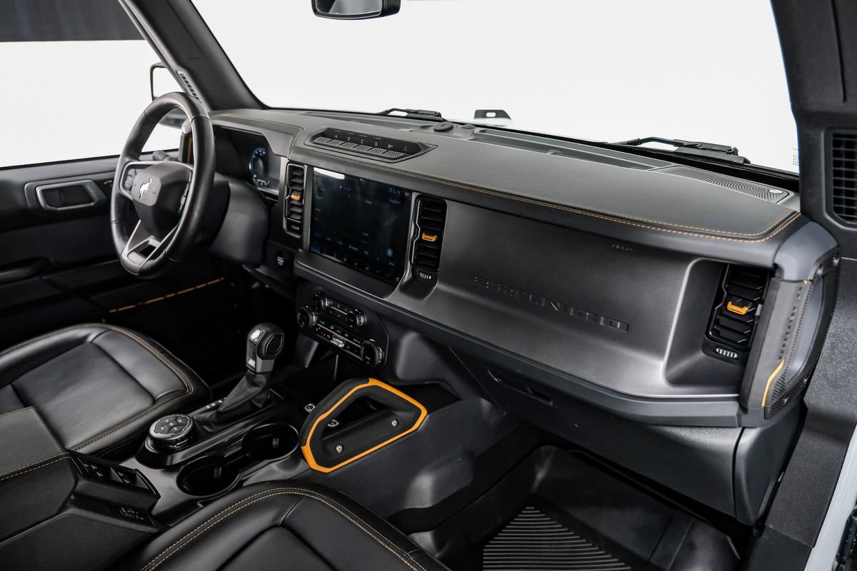 Used 2024 Ford Bronco Badlands image 15