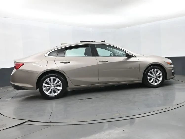 Used 2023 Chevrolet Malibu LT FWD image 4