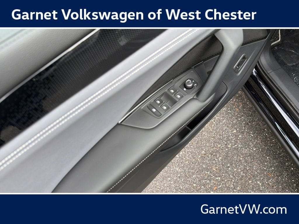 New 2026 Volkswagen Tiguan SE R-Line AWD/4WD image 11