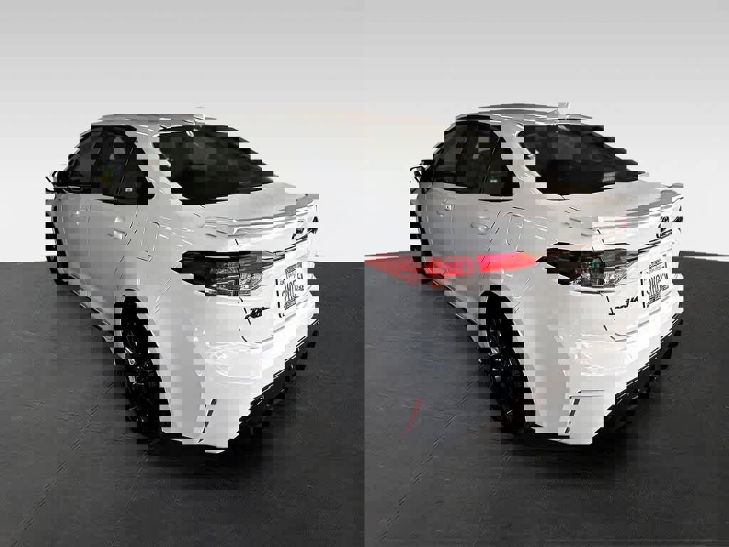 Used 2024 Toyota Corolla SE w/ SE Premium Package FWD image 5