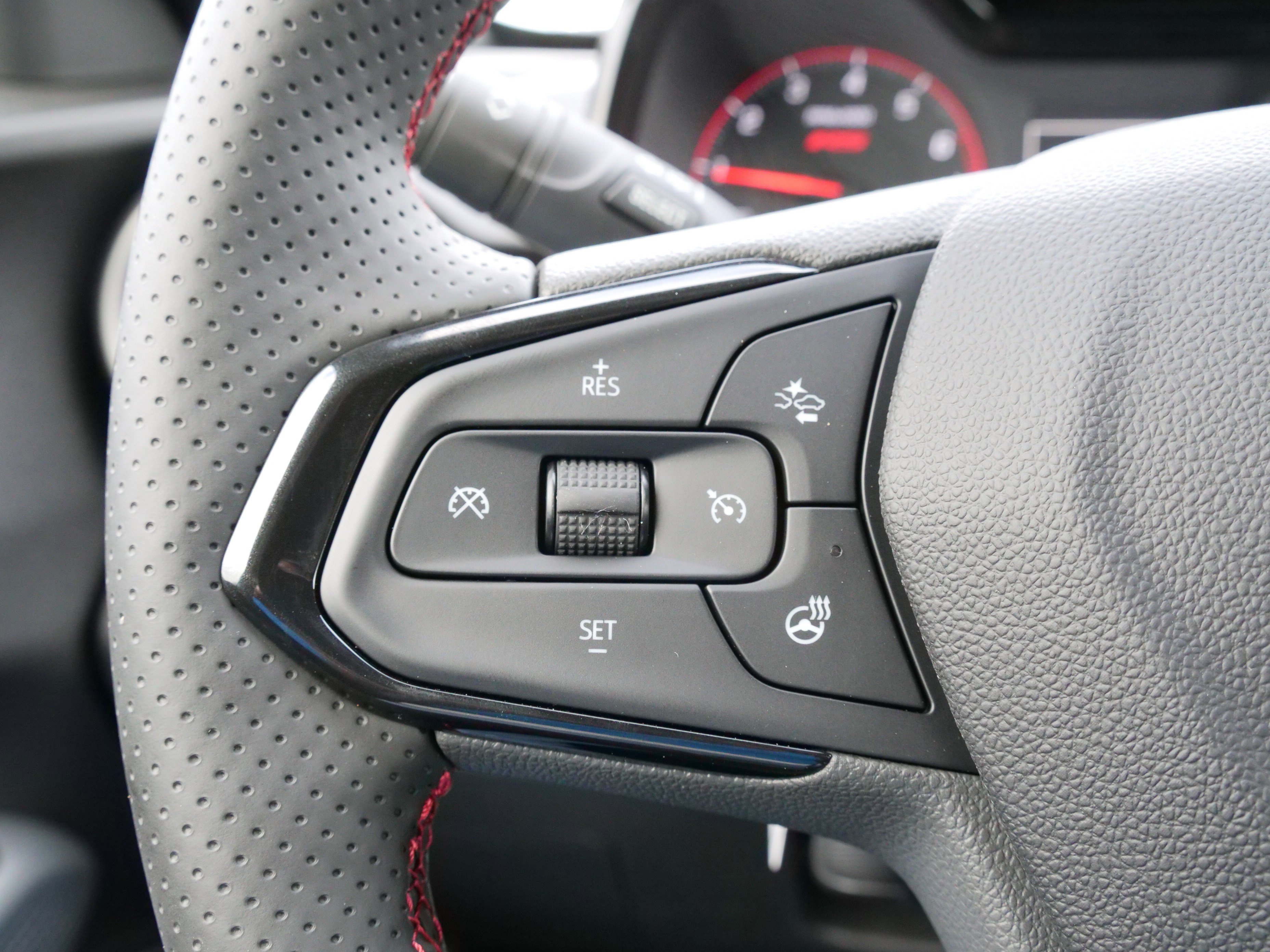 New 2026 Chevrolet Trax RS w/ Driver Confidence Package image 21