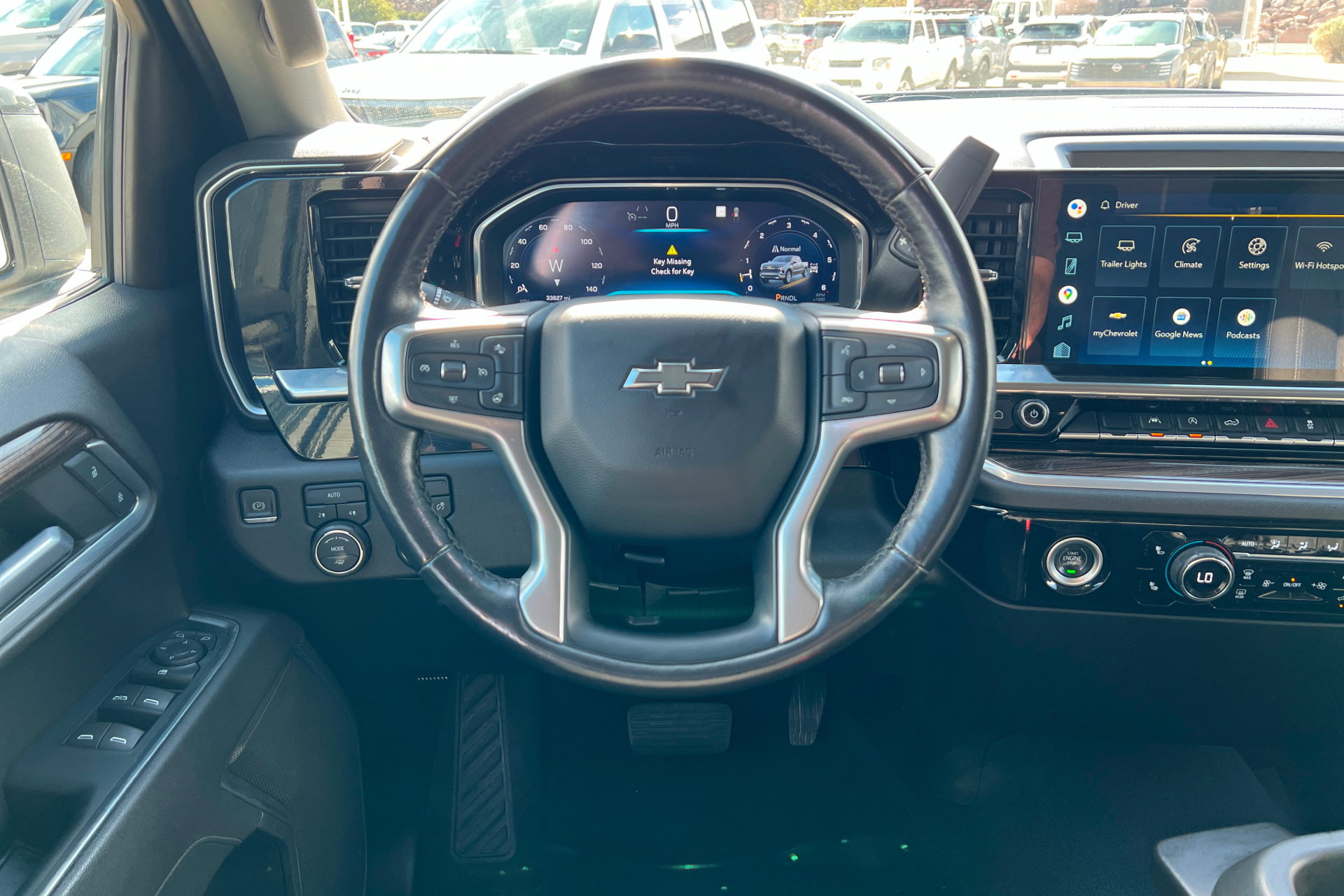 Used 2022 Chevrolet Silverado 1500 RST AWD/4WD image 13