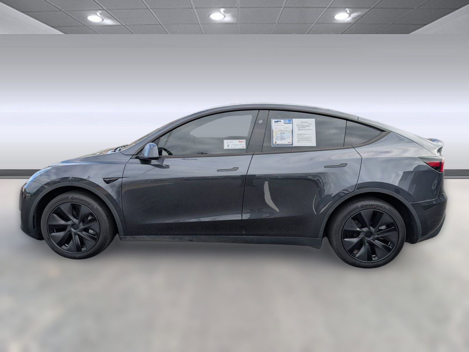 Used 2025 Tesla Model Y Long Range image 2