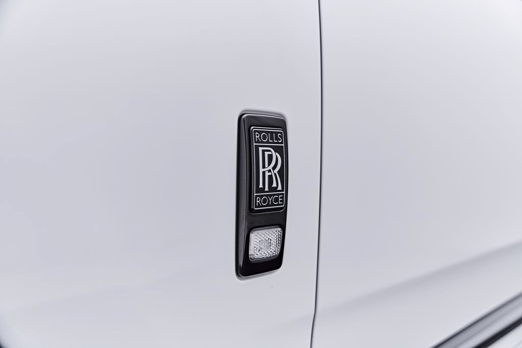 Used 2025 Rolls-Royce Cullinan Black Badge AWD/4WD image 20
