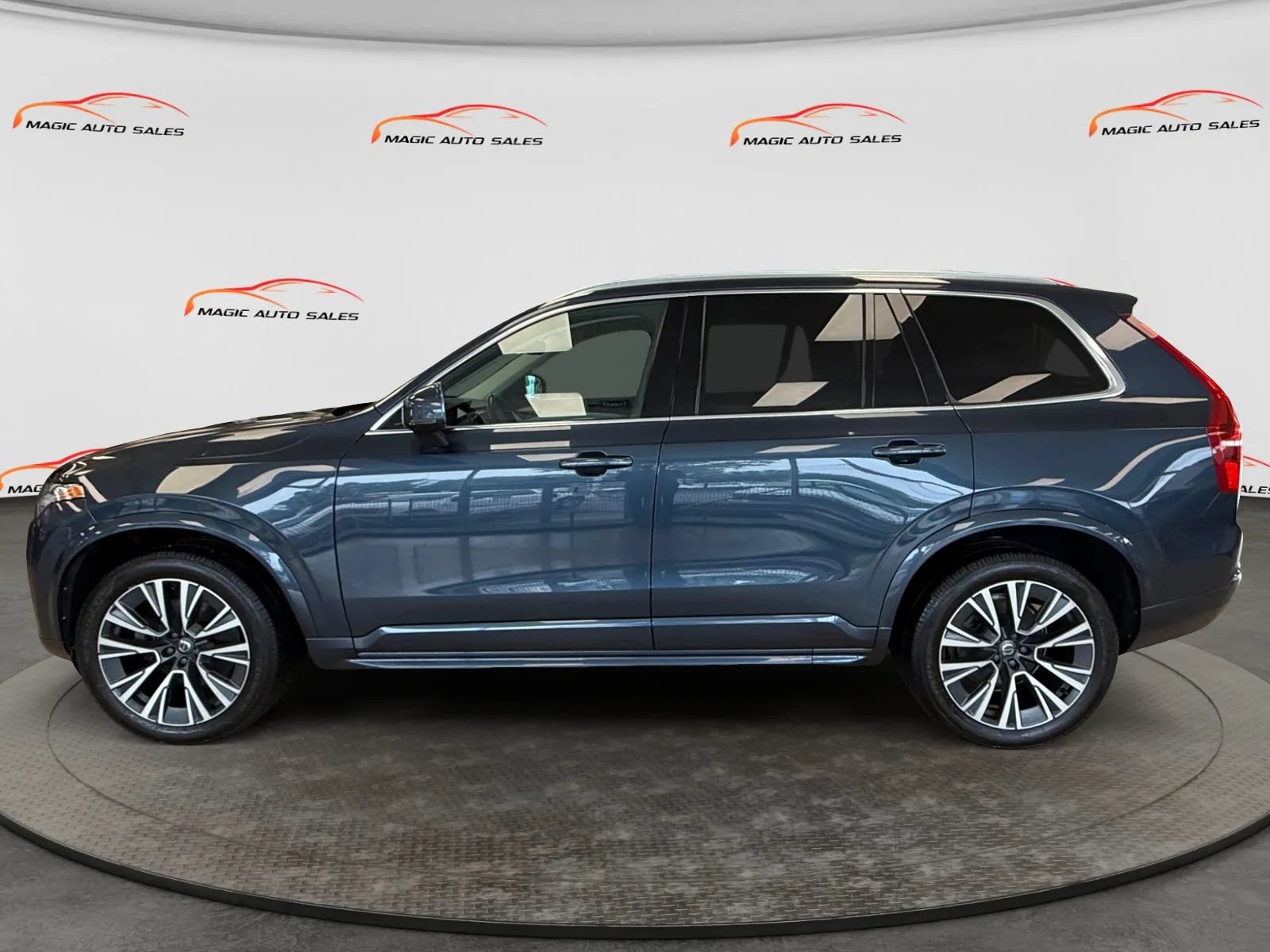 Used 2022 Volvo XC90 T5 Momentum w/ Climate Package AWD/4WD image 7