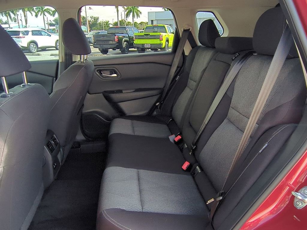 Certified 2025 Nissan Rogue SV image 14