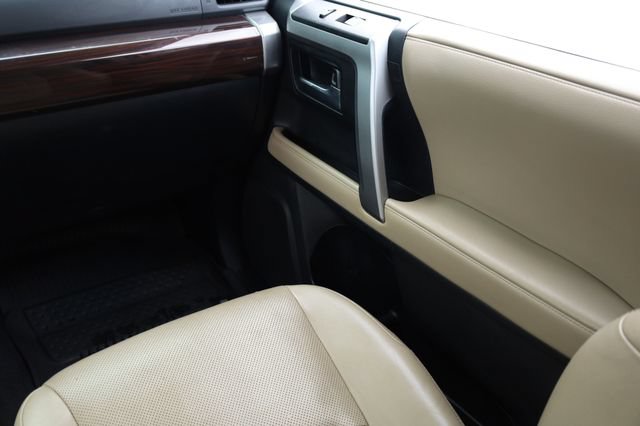 Used 2019 Toyota 4Runner Limited AWD/4WD image 31