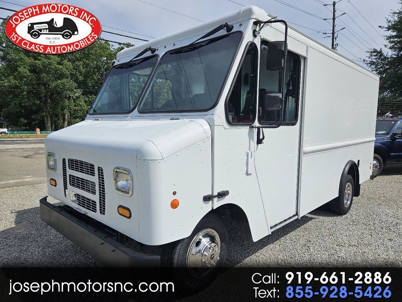 Used 2018 Ford E-350 and Econoline 350 Super Duty w/ A/C Prep Package RWD image 1