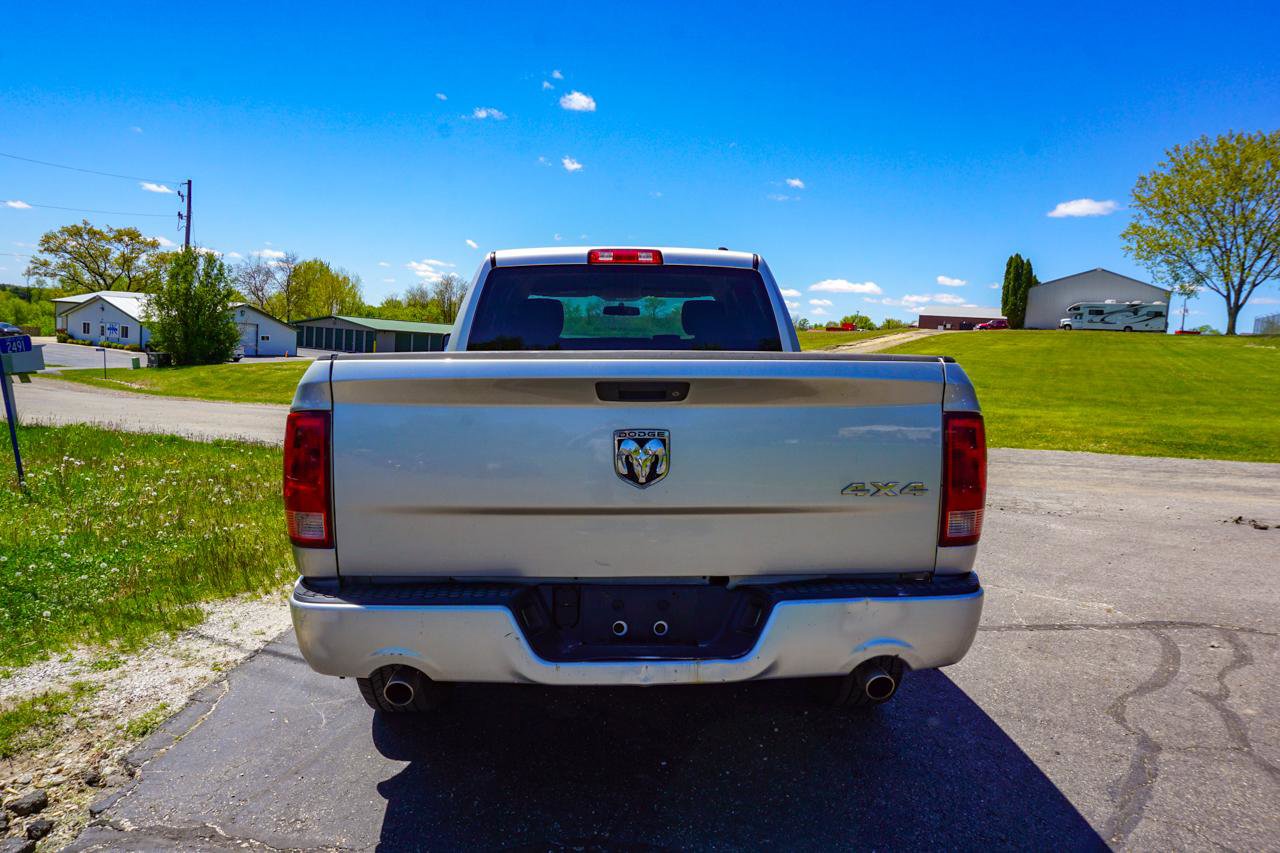 Used 2010 Dodge Ram 1500 Truck ST w/ ST Popular Equipment Group AWD/4WD image 4