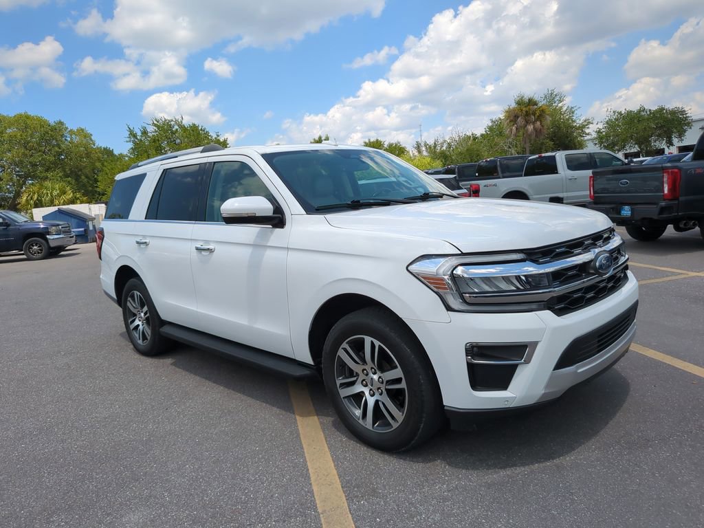 Used 2024 Ford Expedition Limited AWD/4WD image 1