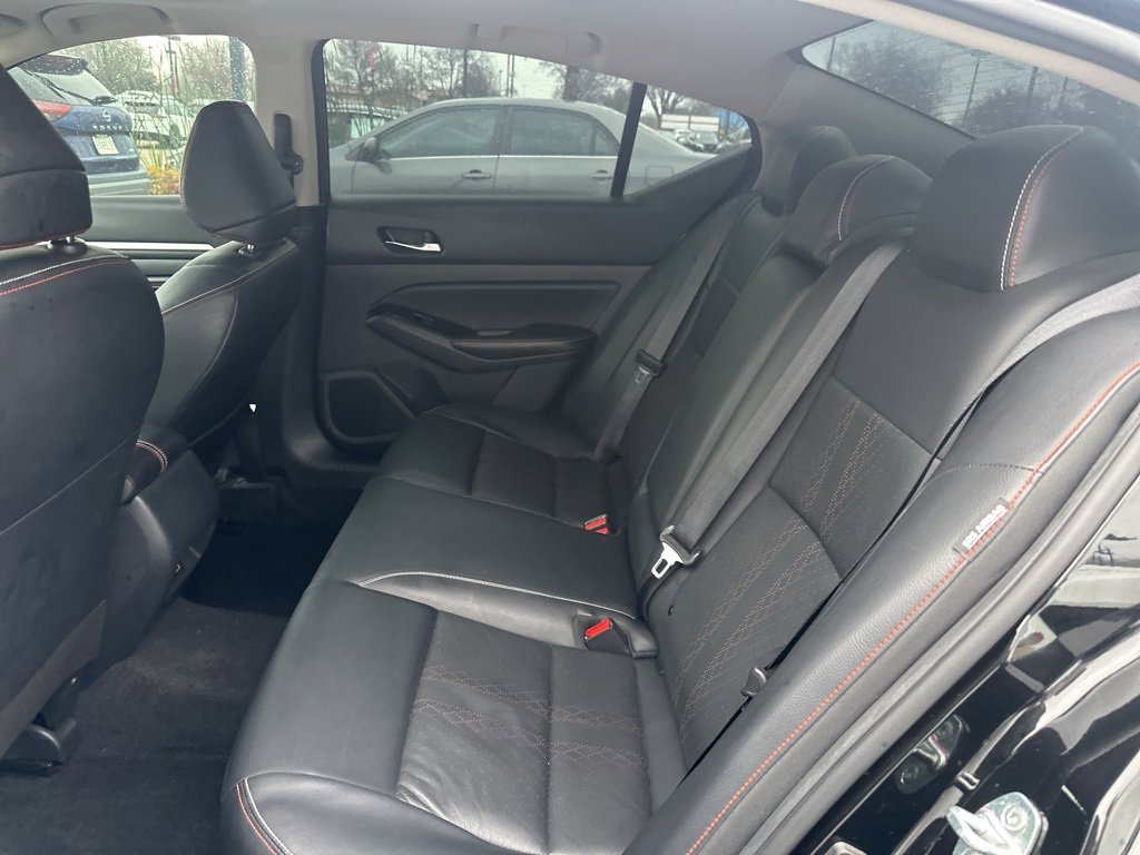 Used 2023 Nissan Altima 2.5 SR w/ SR Premium Package image 8