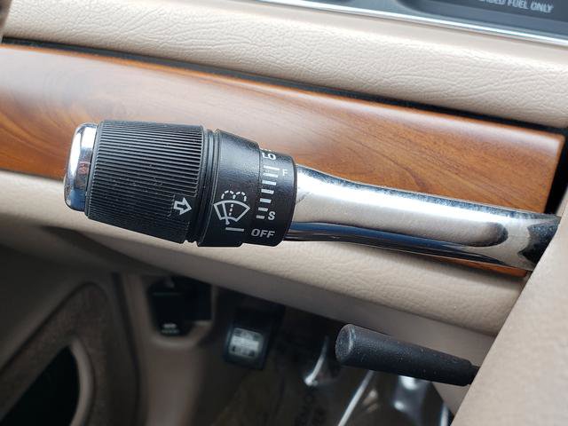 Used 1992 Ford Crown Victoria LX RWD image 21