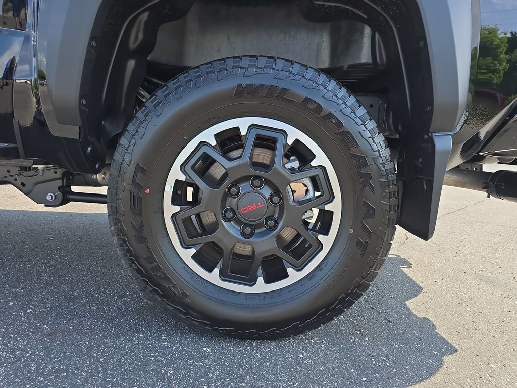 Used 2025 Toyota Tacoma TRD Off-Road AWD/4WD image 34