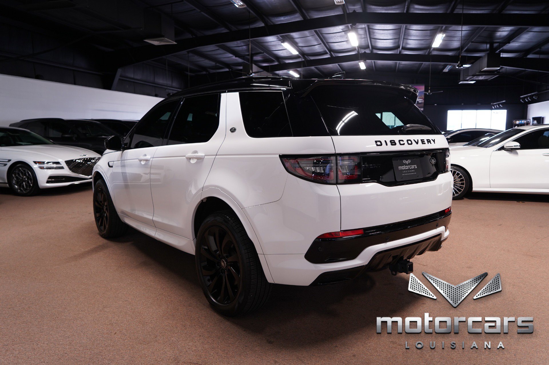 Used 2022 Land Rover Discovery Sport SE R-Dynamic image 5