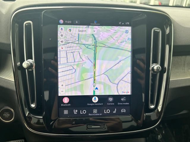 Certified 2025 Volvo XC40 B5 Core AWD/4WD image 25