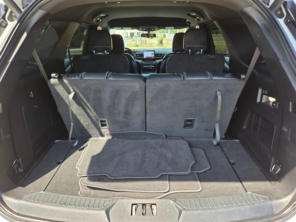 Used 2020 Ford Explorer XLT w/ Equipment Group 202A AWD/4WD image 18