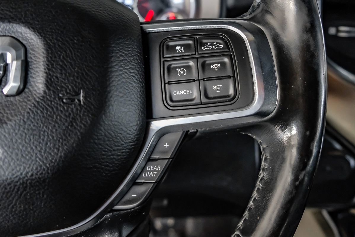 Used 2019 RAM 2500 Laramie w/ Black Appearance Package AWD/4WD image 17