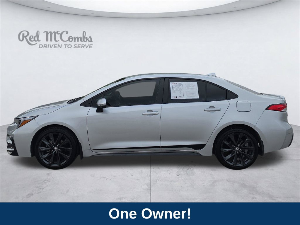 Used 2025 Toyota Corolla SE FWD image 2