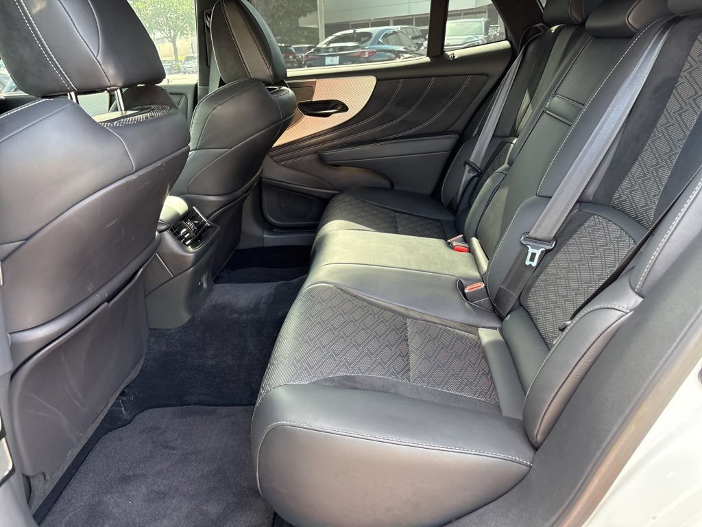 Certified 2023 Lexus LS 500 F Sport w/ Cold Weather Package (CK) RWD image 22