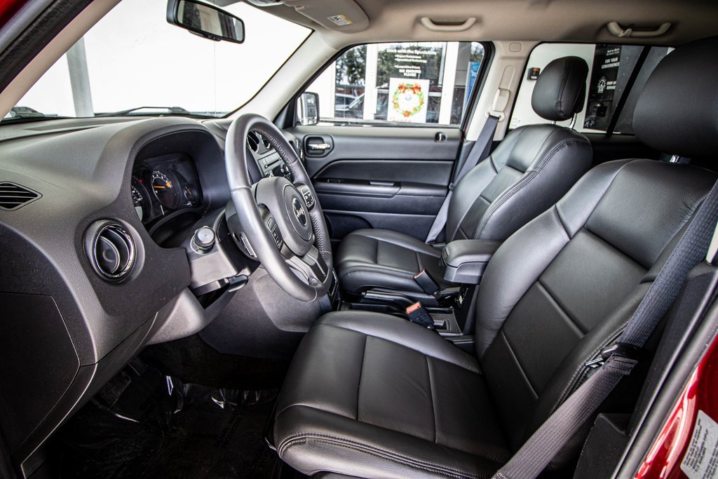 Used 2017 Jeep Patriot Latitude image 27