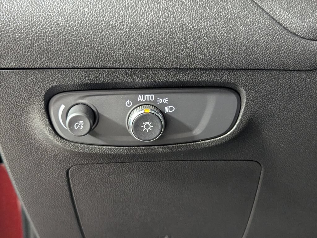 Used 2024 Buick Encore GX Sport Touring w/ Experience Buick Package FWD image 13
