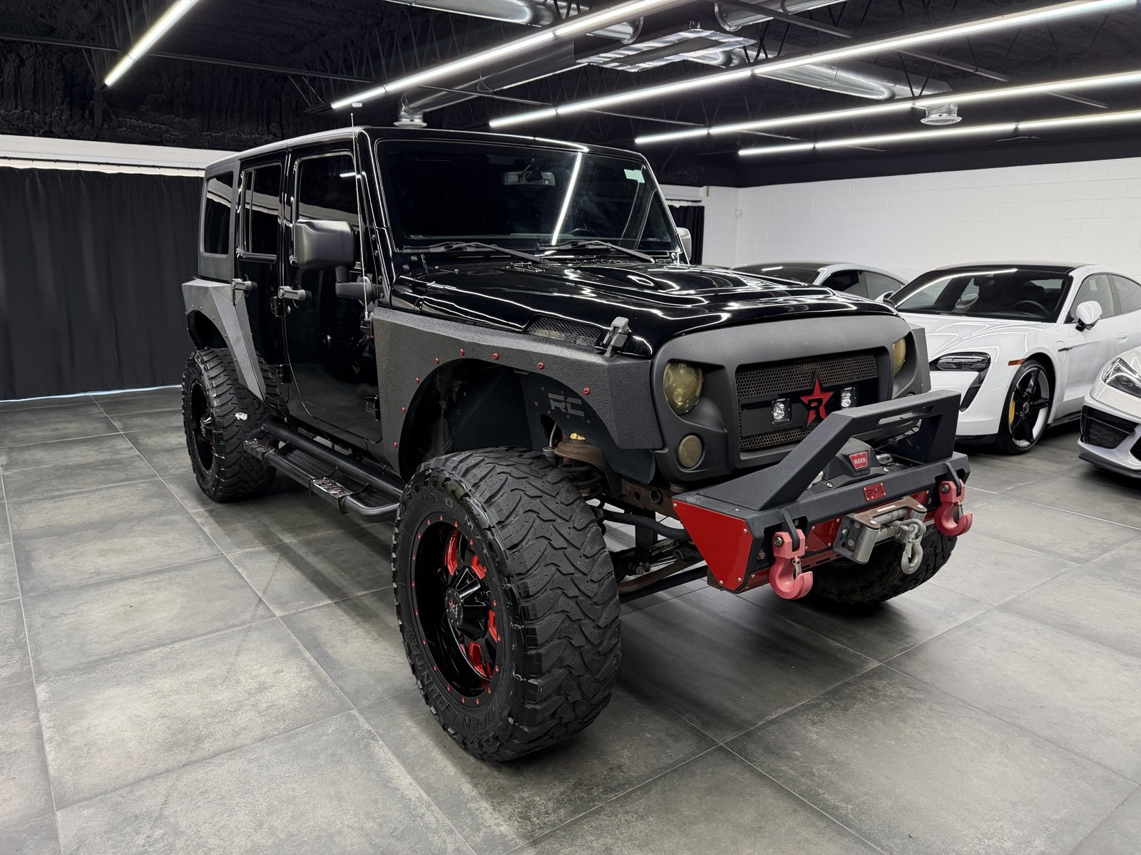 Used 2017 Jeep Wrangler Unlimited Rubicon w/ Connectivity Group image 9