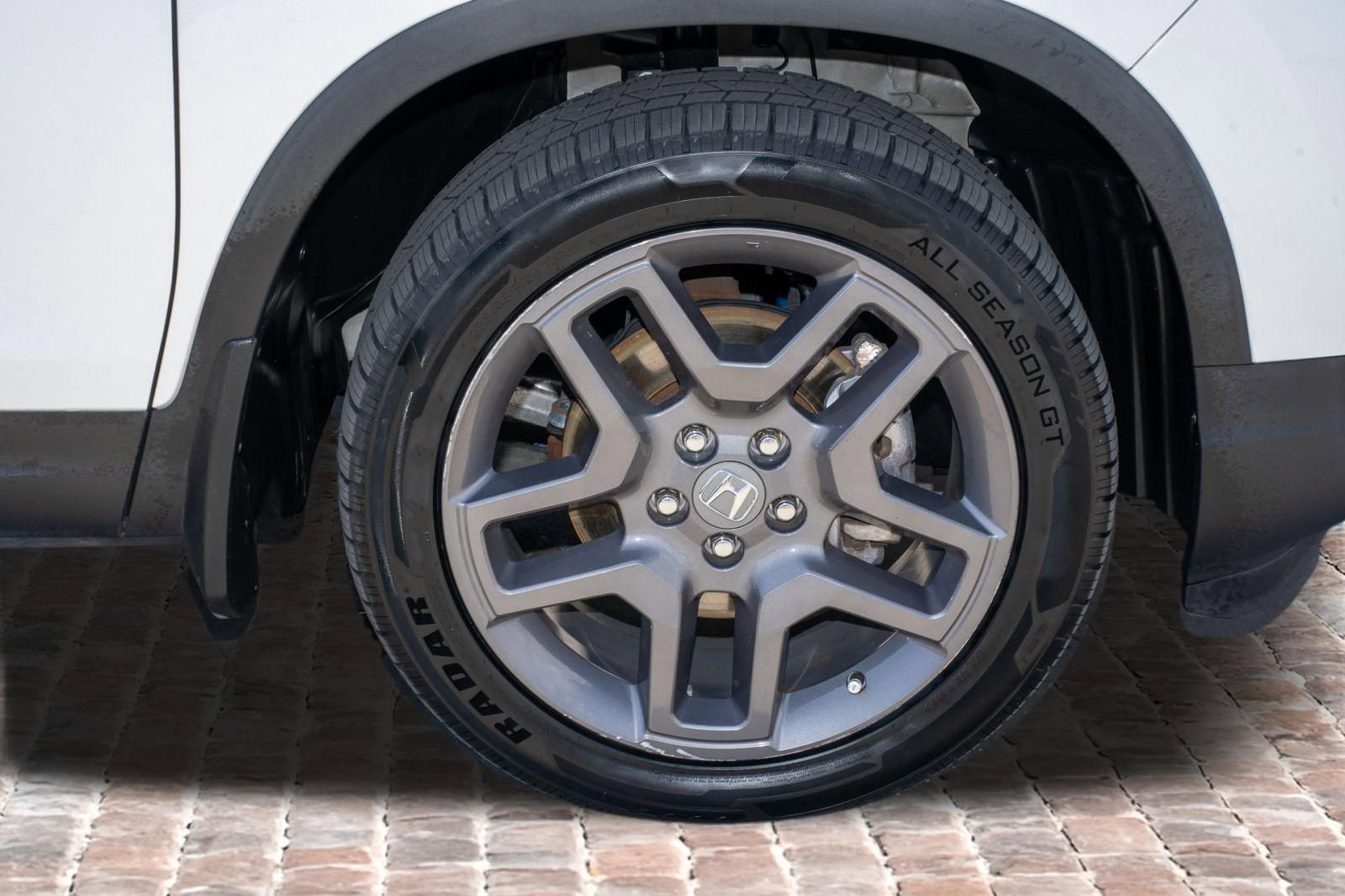 Certified 2023 Honda Passport EX-L image 43