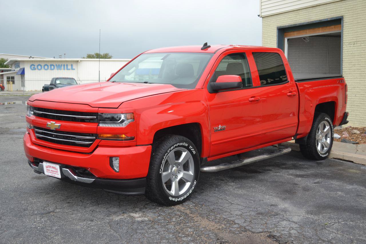 Used 2018 Chevrolet Silverado 1500 LT w/ Texas Edition AWD/4WD image 3