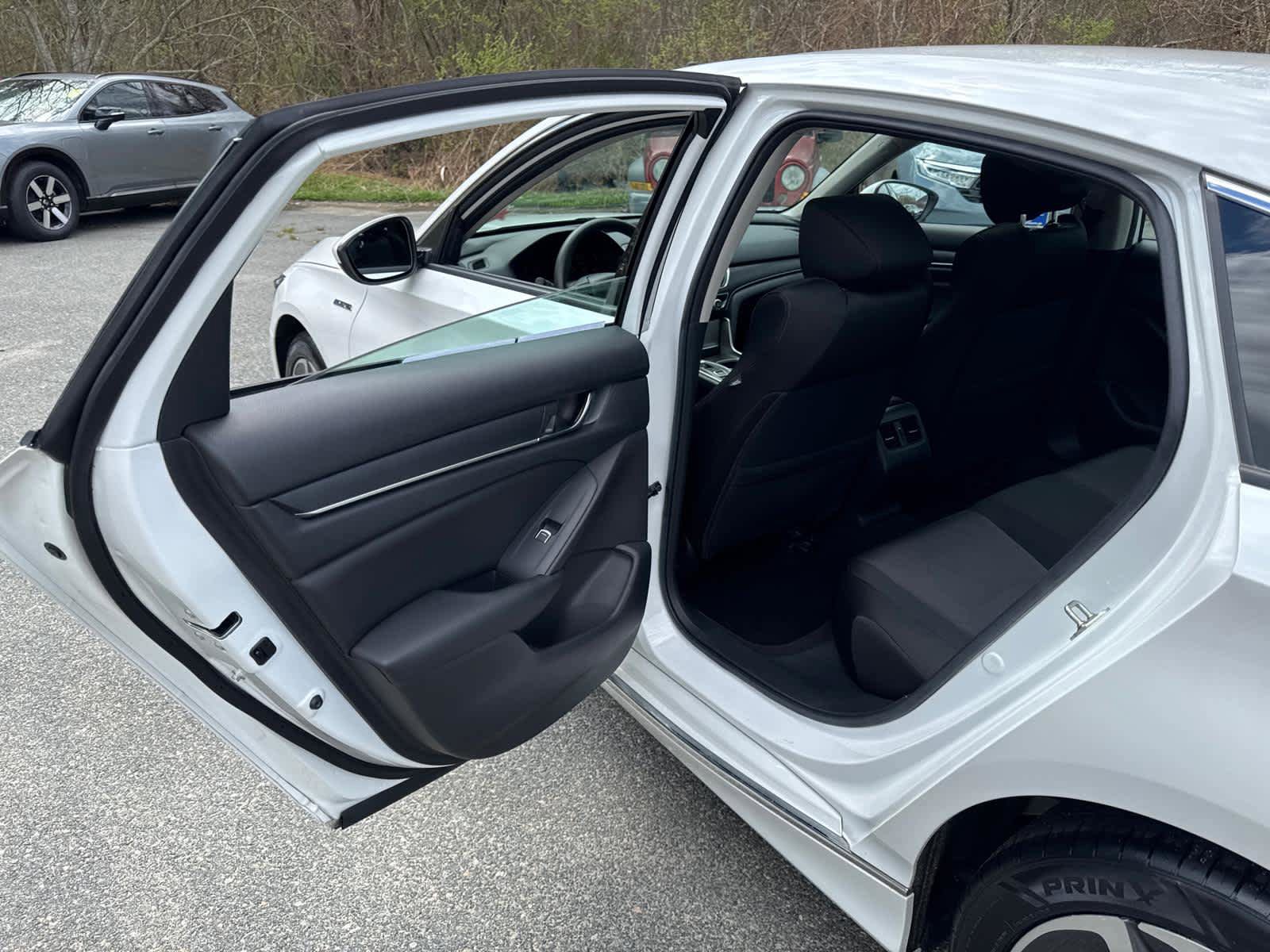 Used 2019 Honda Accord EX image 28