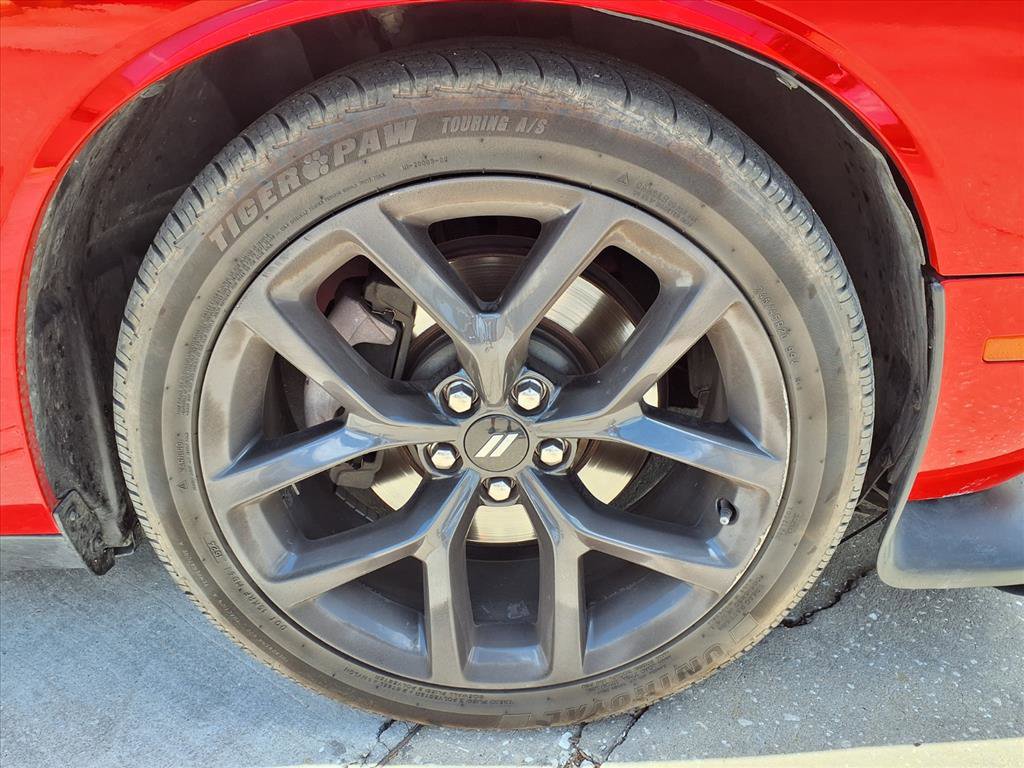 Used 2019 Dodge Challenger GT w/ Blacktop Package RWD image 7