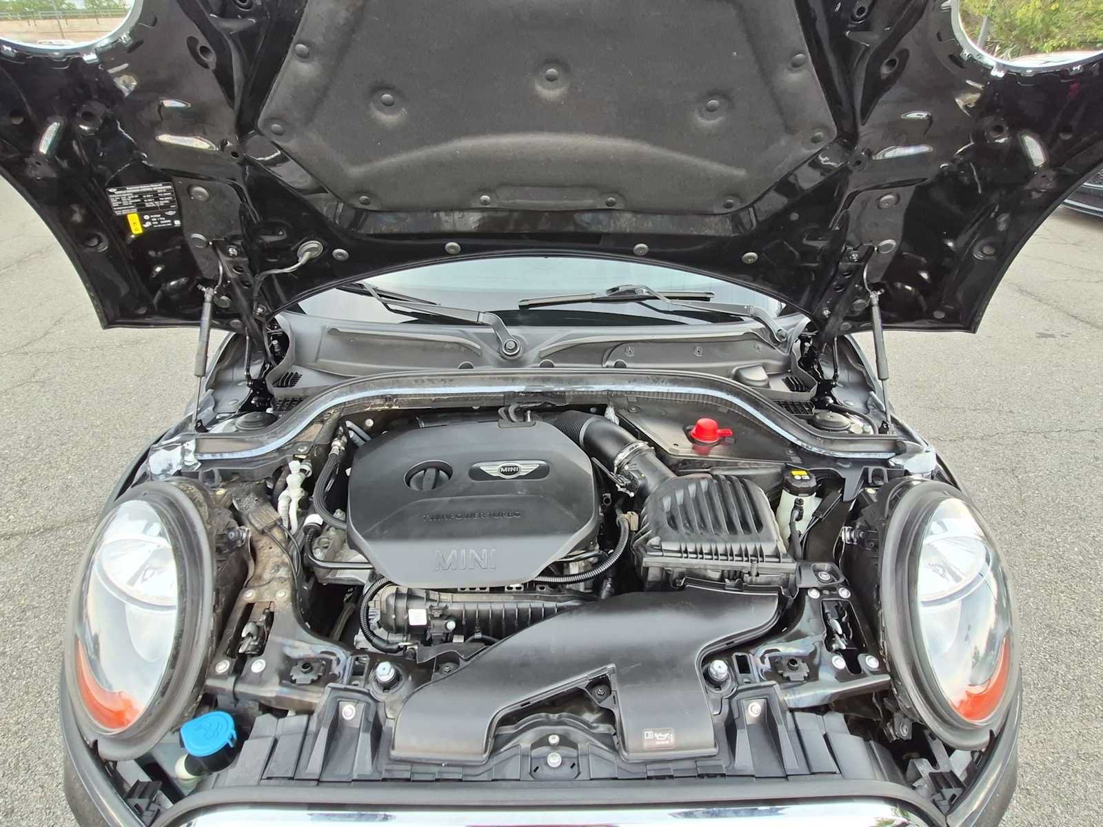 Used 2018 MINI Cooper 2-Door Hardtop FWD image 15