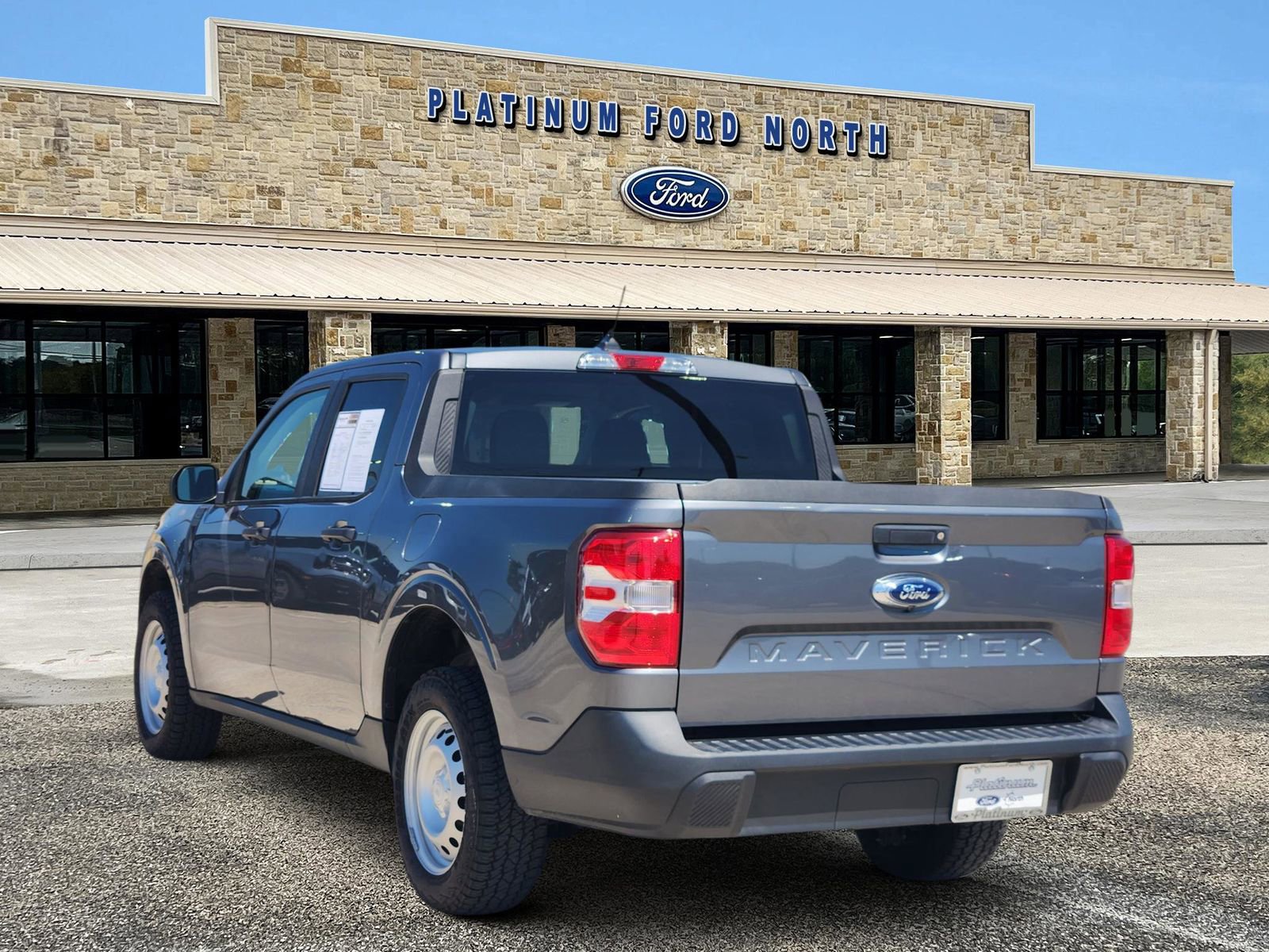 Used 2022 Ford Maverick XL FWD image 4