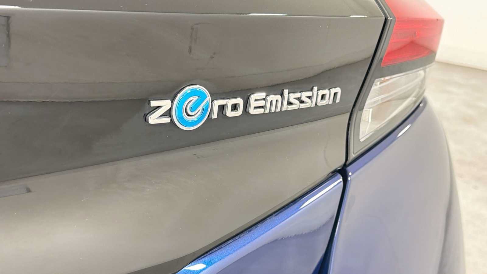 Used 2022 Nissan Leaf S FWD image 27