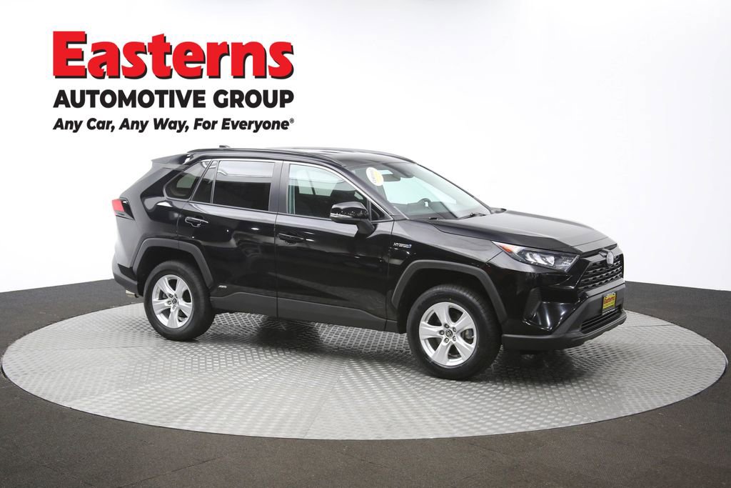 Used 2021 Toyota RAV4 LE image 46