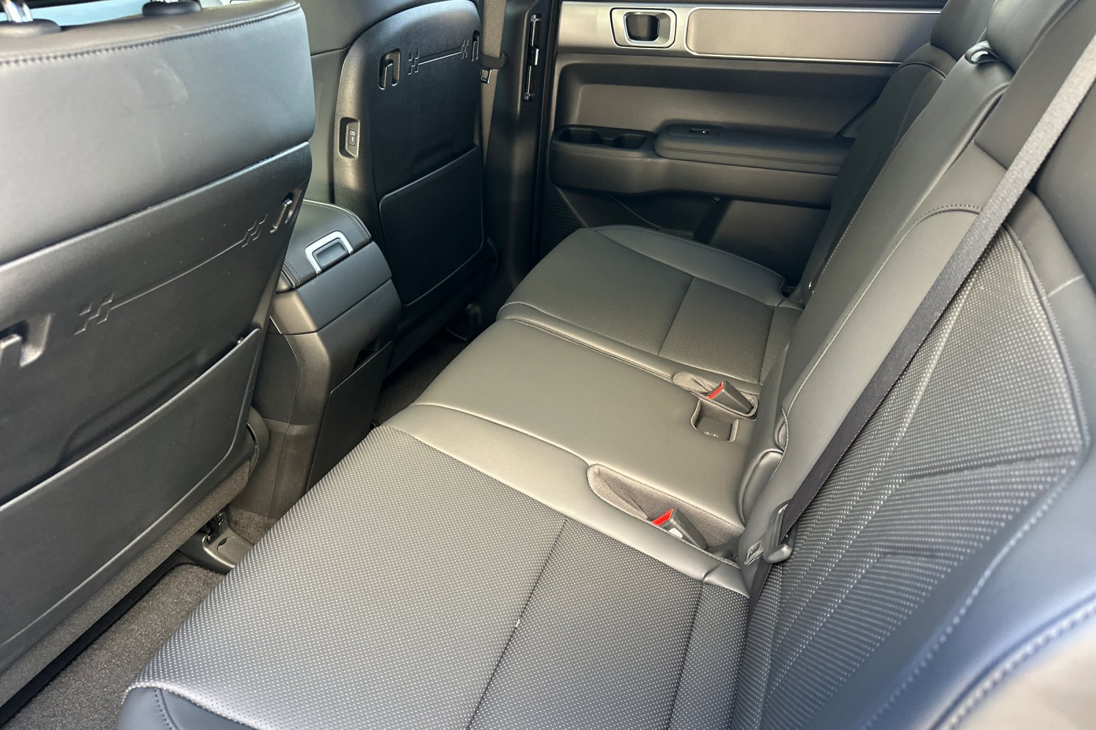 New 2027 Hyundai Santa Fe SEL FWD image 13