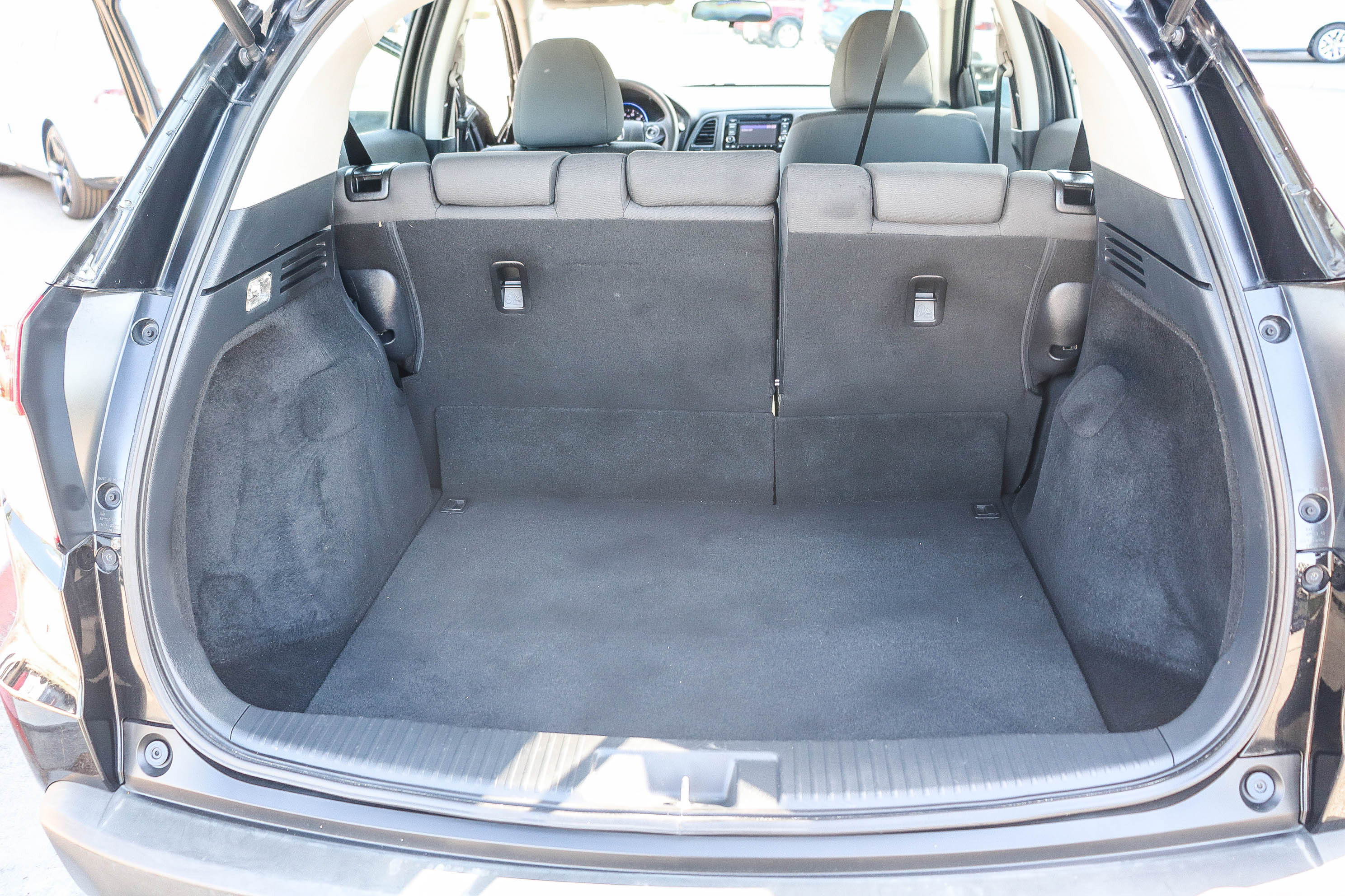 Used 2021 Honda HR-V LX image 30