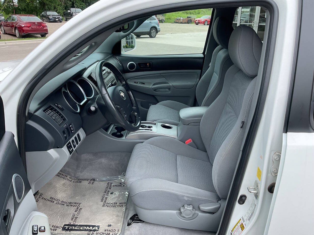 Used 2011 Toyota Tacoma PreRunner w/ TRD Sport Pkg RWD image 13