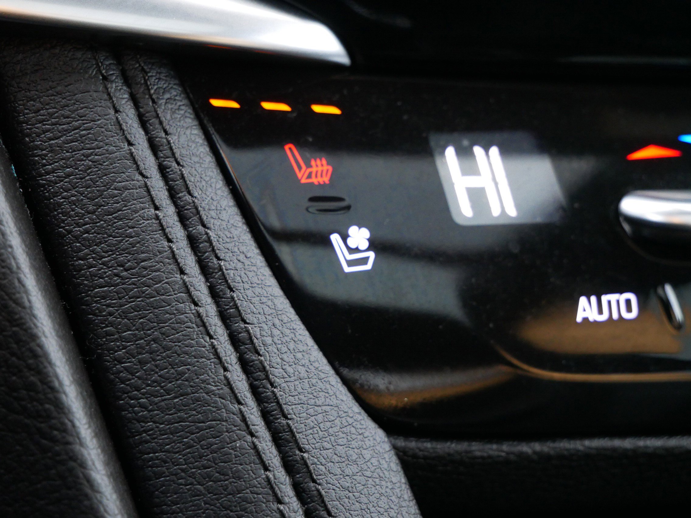 Used 2023 Cadillac XT6 Sport w/ Platinum Package AWD/4WD image 22