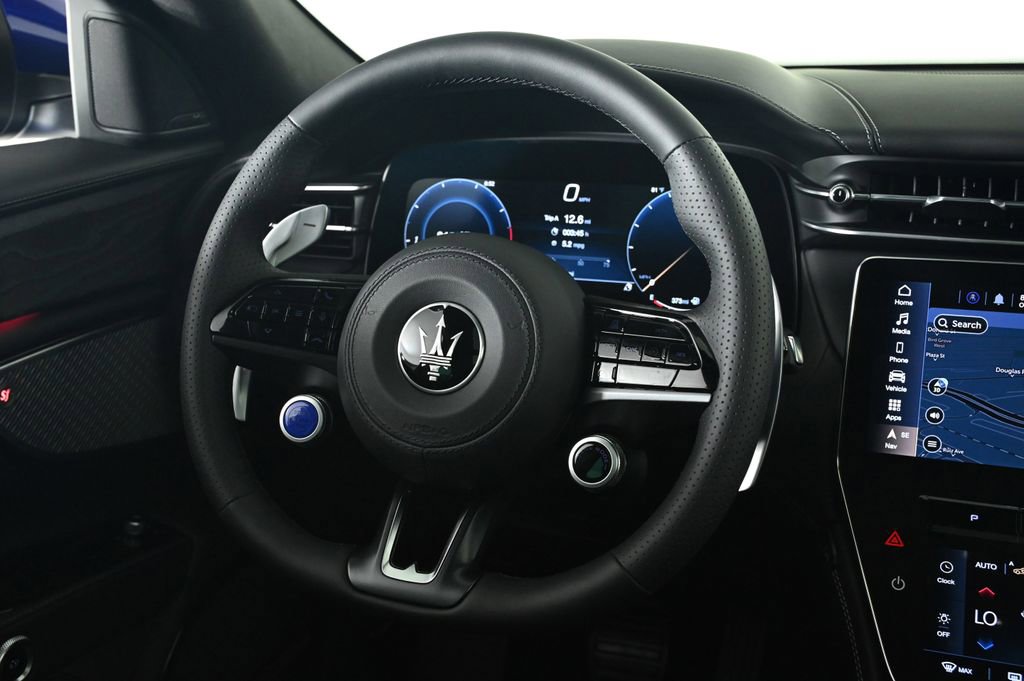 New 2025 Maserati Grecale GT image 10