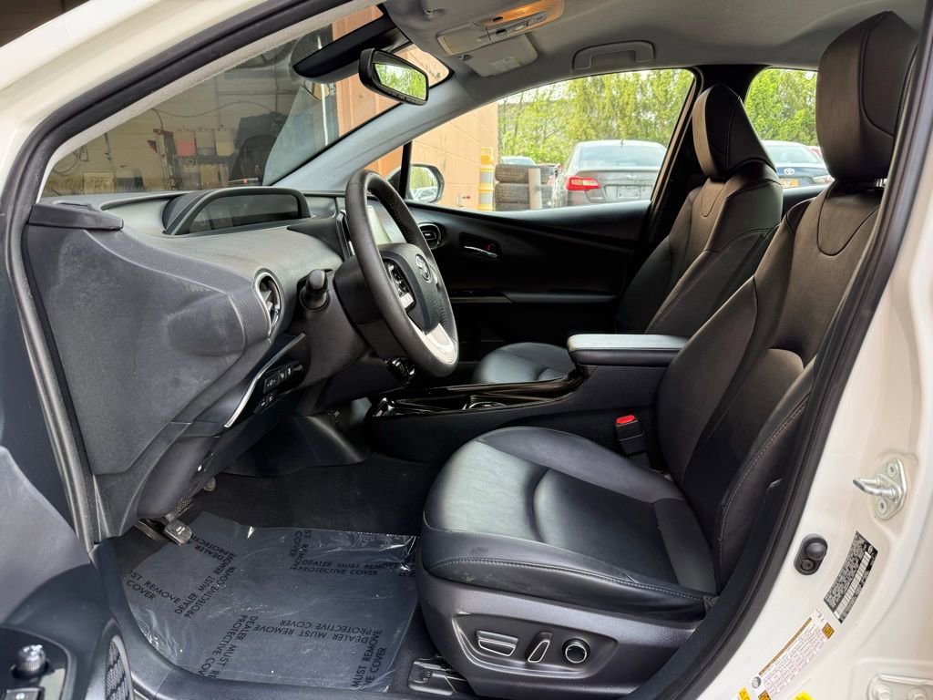 Used 2018 Toyota Prius Prime Advanced FWD image 10