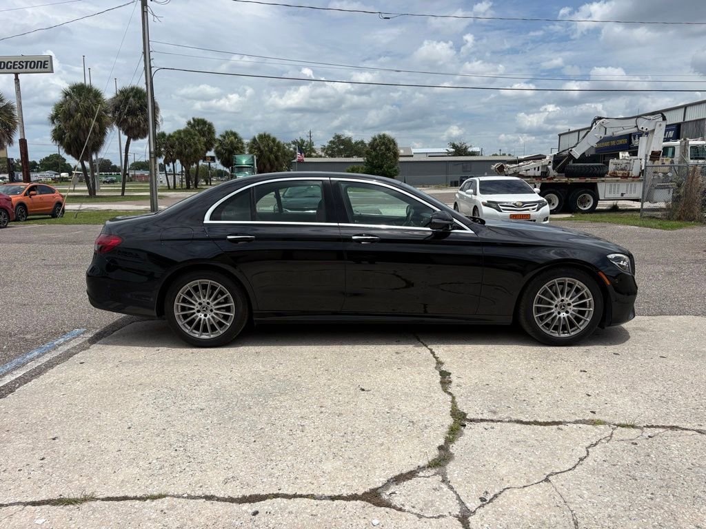 Used 2022 Mercedes-Benz E 350 Sedan image 2
