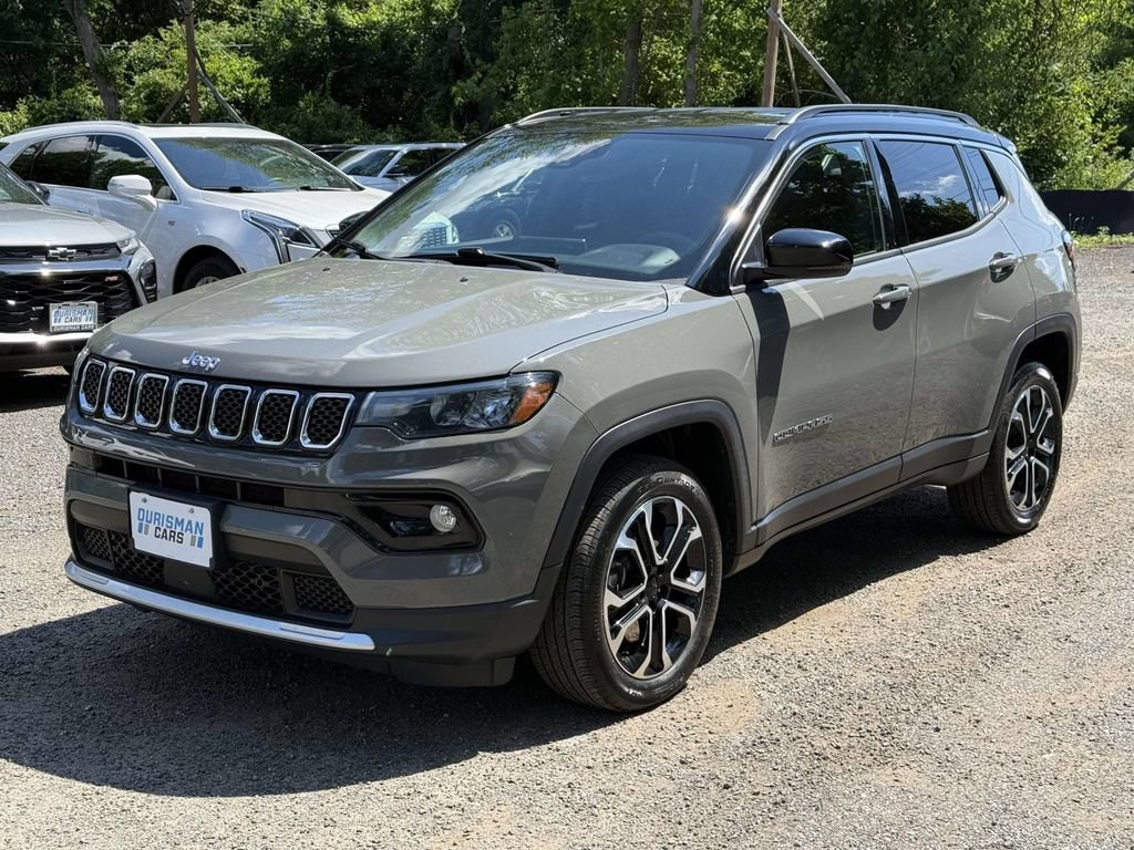 Used 2023 Jeep Compass Limited AWD/4WD image 5